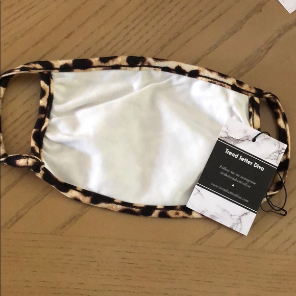 RESTOCKED! 2 FOR $20! Leopard print face mask - Picture 4 of 9